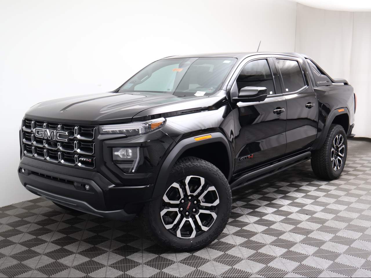 2026 GMC Canyon 4WD AT4 Crew Cab Short Box's photo