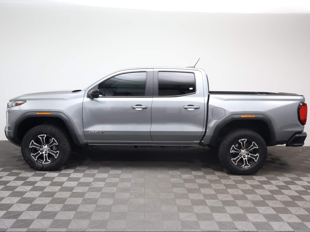 2023 GMC Canyon AT4 Crew Cab