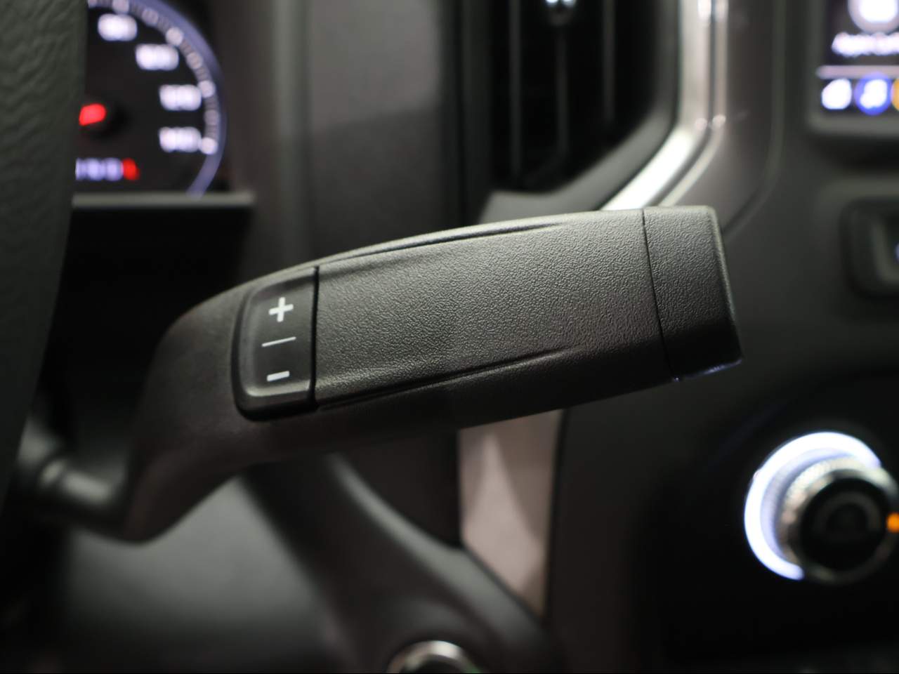 2026 GMC Sierra 1500 Crew Cab Pro 4WD