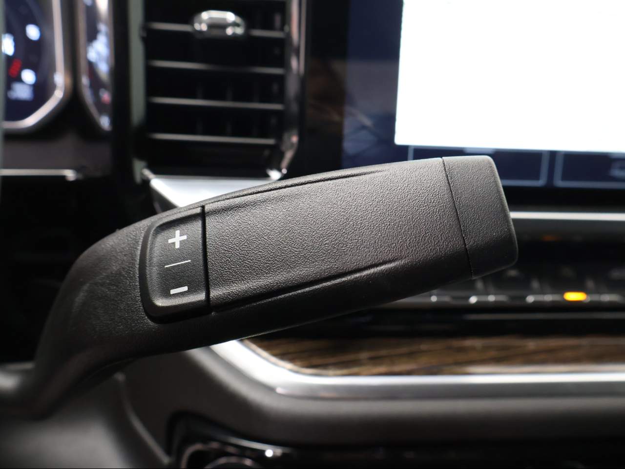 2026 GMC Sierra 1500 Crew Cab SLE 4WD