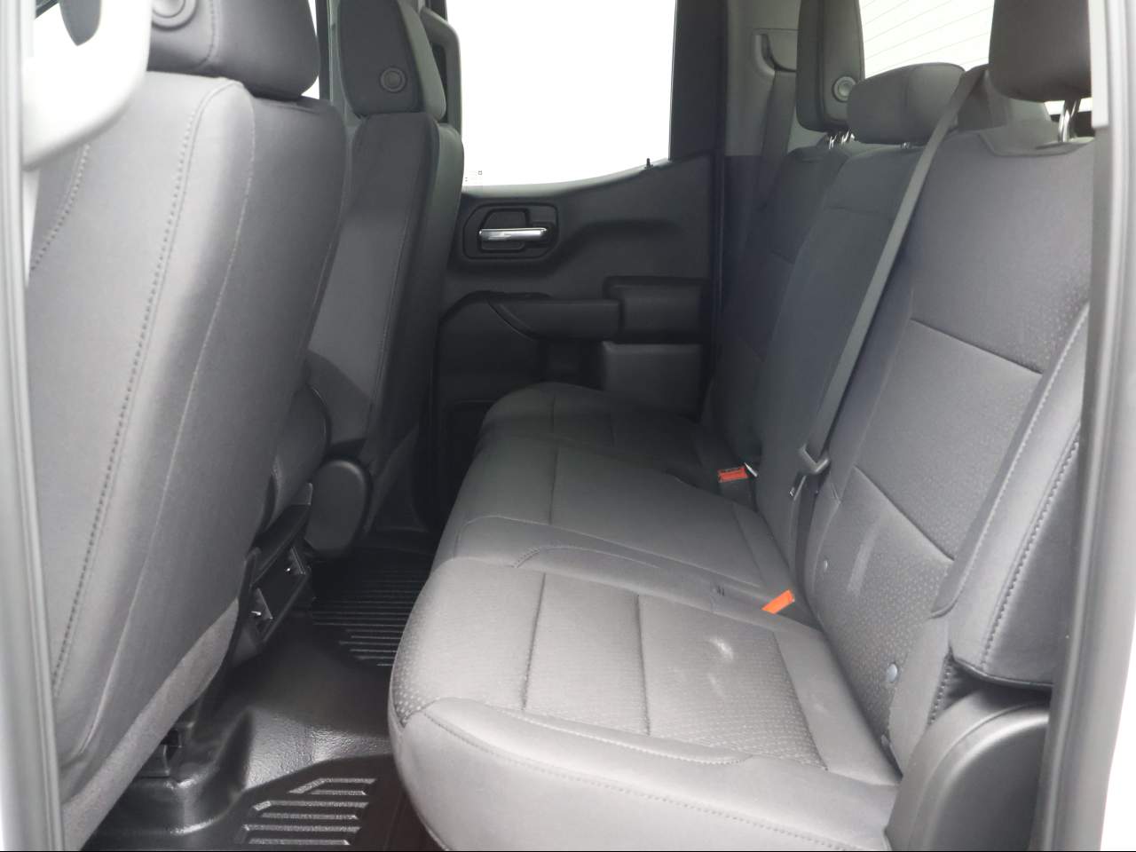 2026 GMC Sierra 1500 Pro - Photo 9