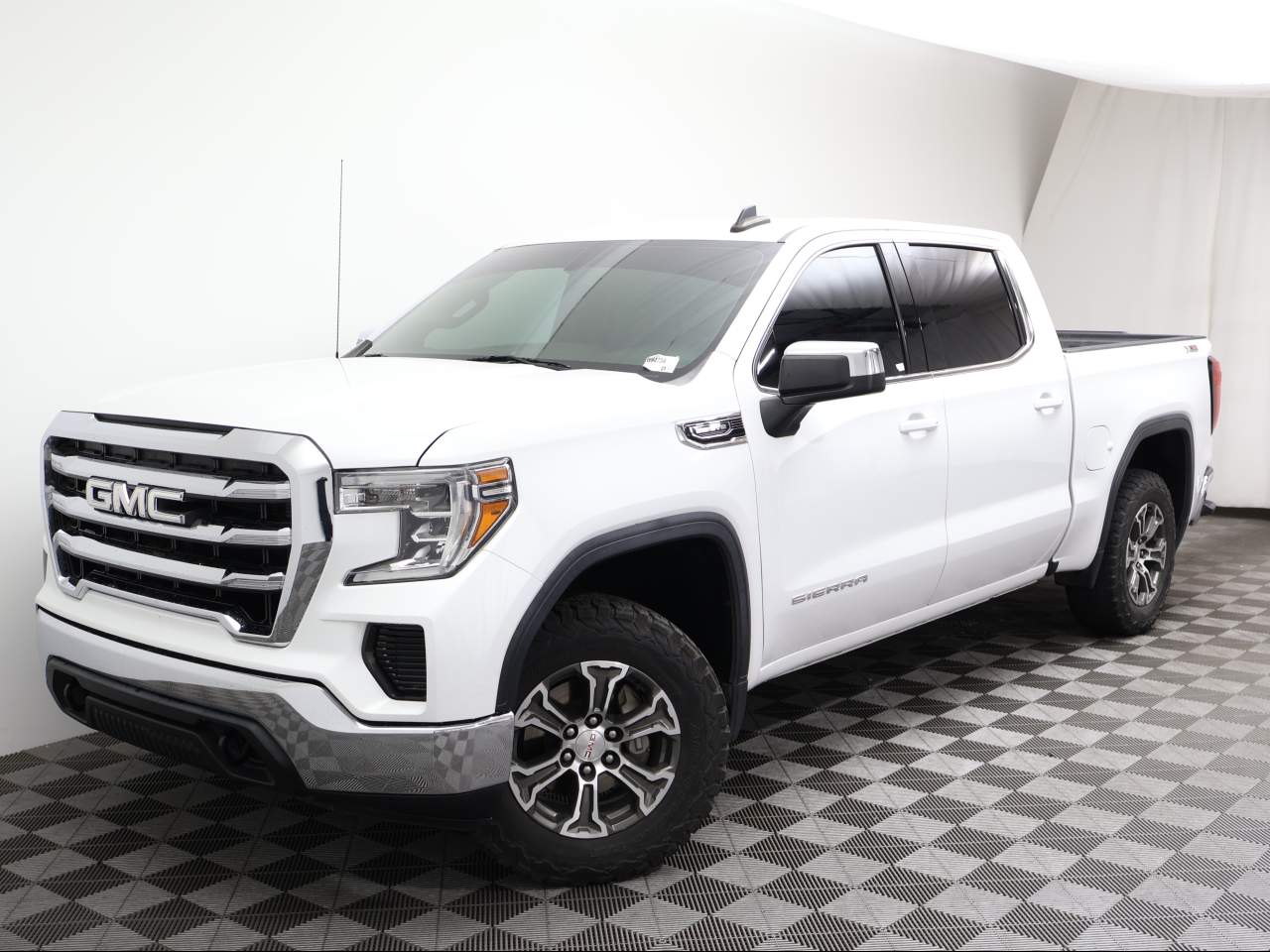 2019 GMC Sierra 1500 SLE Crew Cab
