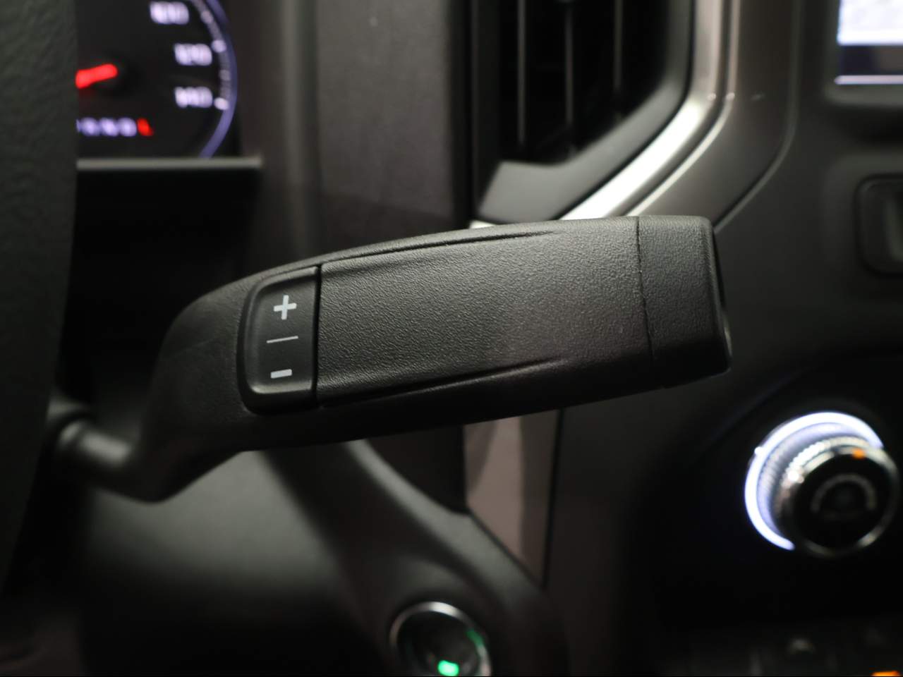2026 GMC Sierra 1500 Crew Cab Pro 4WD