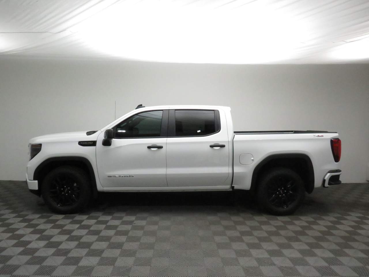 2026 GMC Sierra 1500 Crew Cab Pro 4WD