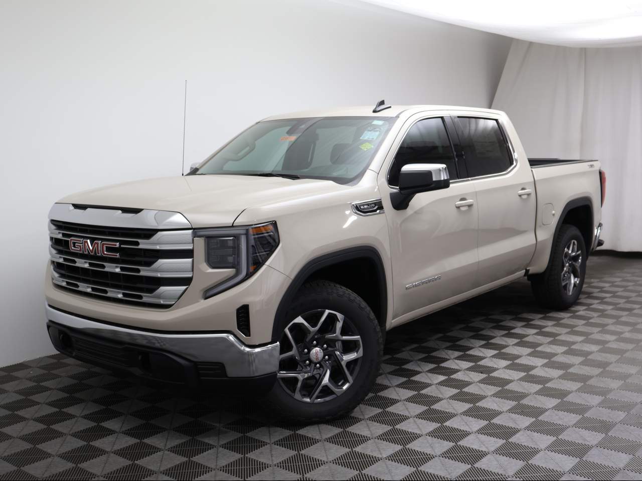 2026 GMC Sierra 1500 Crew Cab SLE 4WD