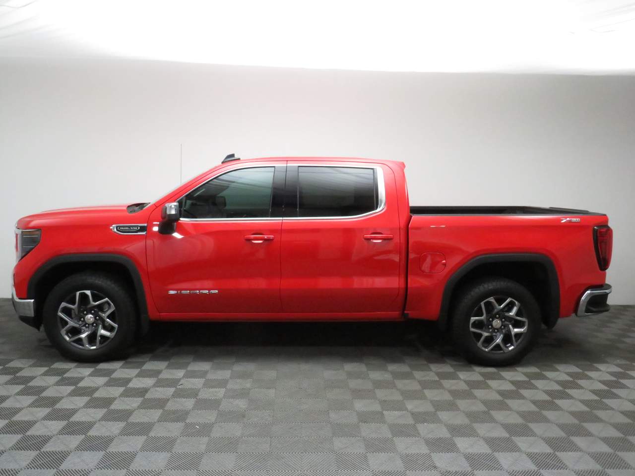 2026 GMC Sierra 1500 Crew Cab SLE 4WD