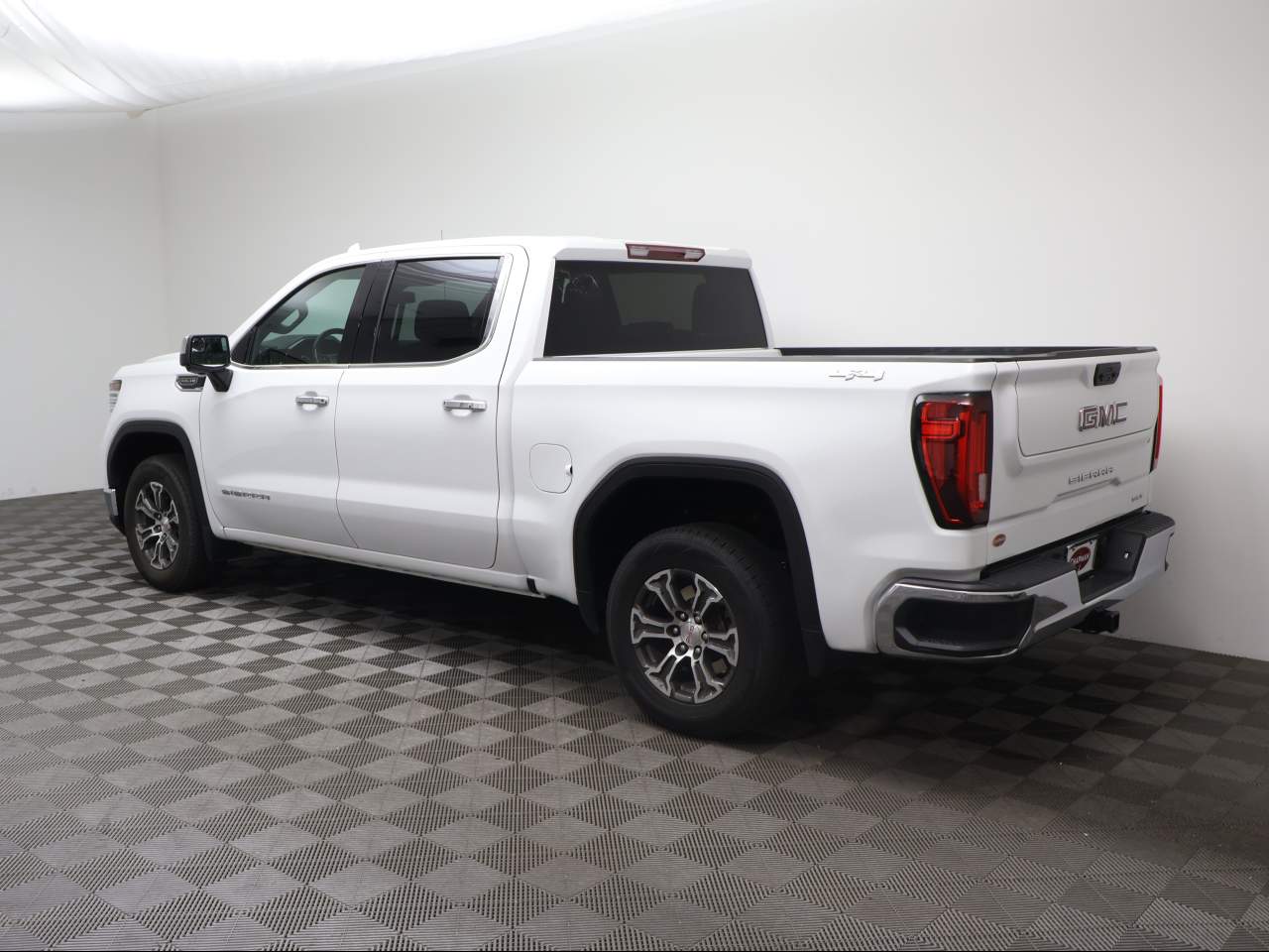 2025 GMC Sierra 1500 SLT Crew Cab