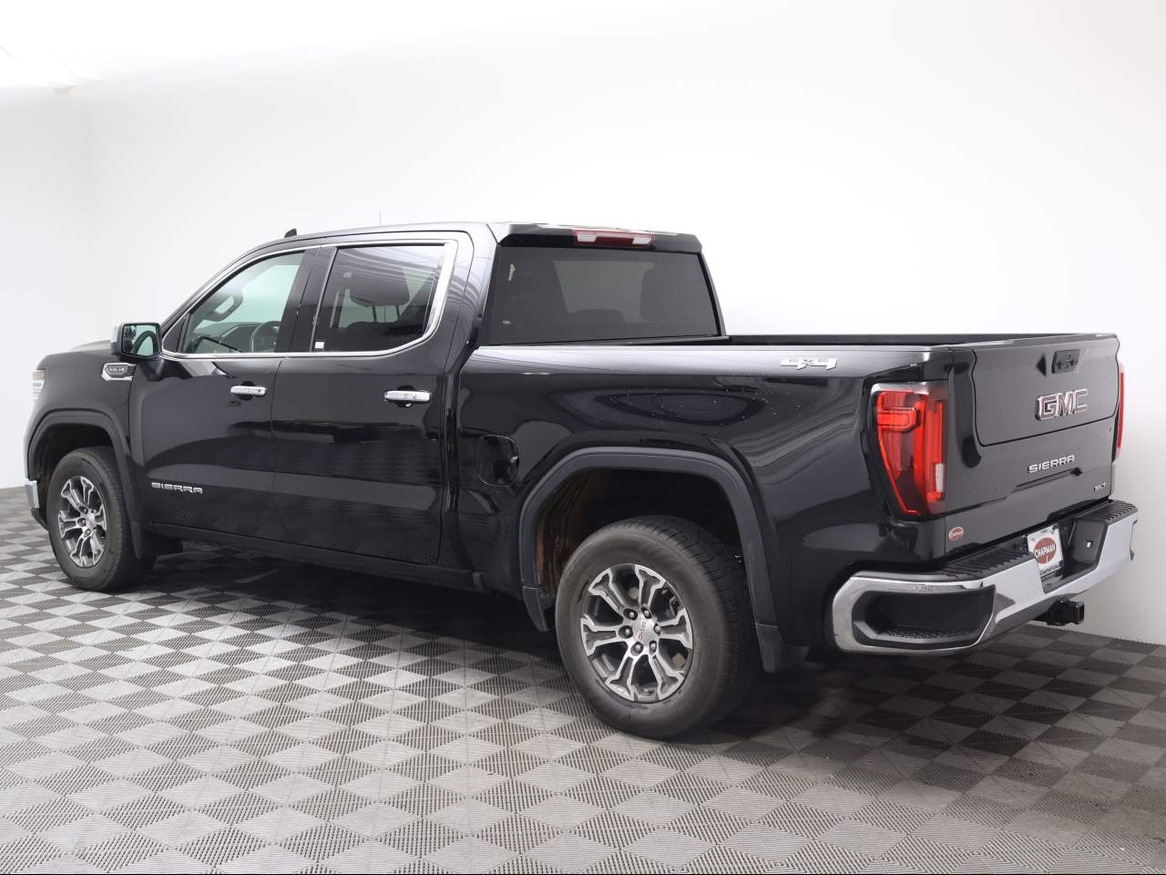 2025 GMC Sierra 1500 SLT Crew Cab