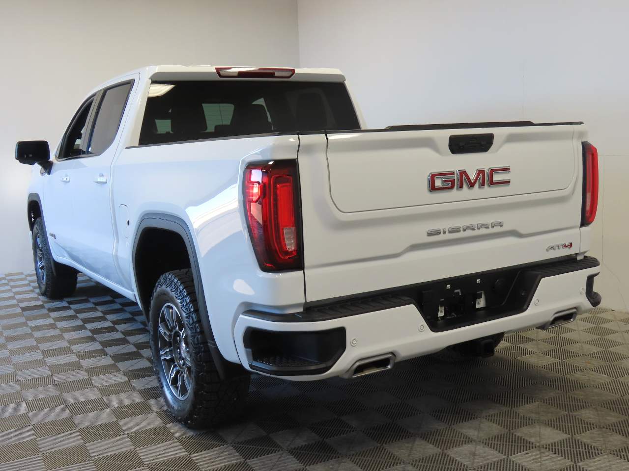 2025 GMC Sierra 1500 AT4 Crew Cab