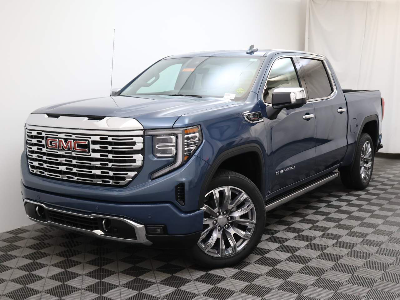 2025 GMC Sierra 1500 Crew Cab Denali 4WD