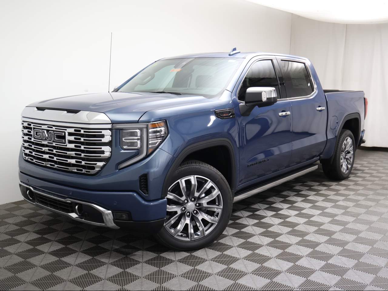 2026 GMC Sierra 1500 Crew Cab Denali 4WD