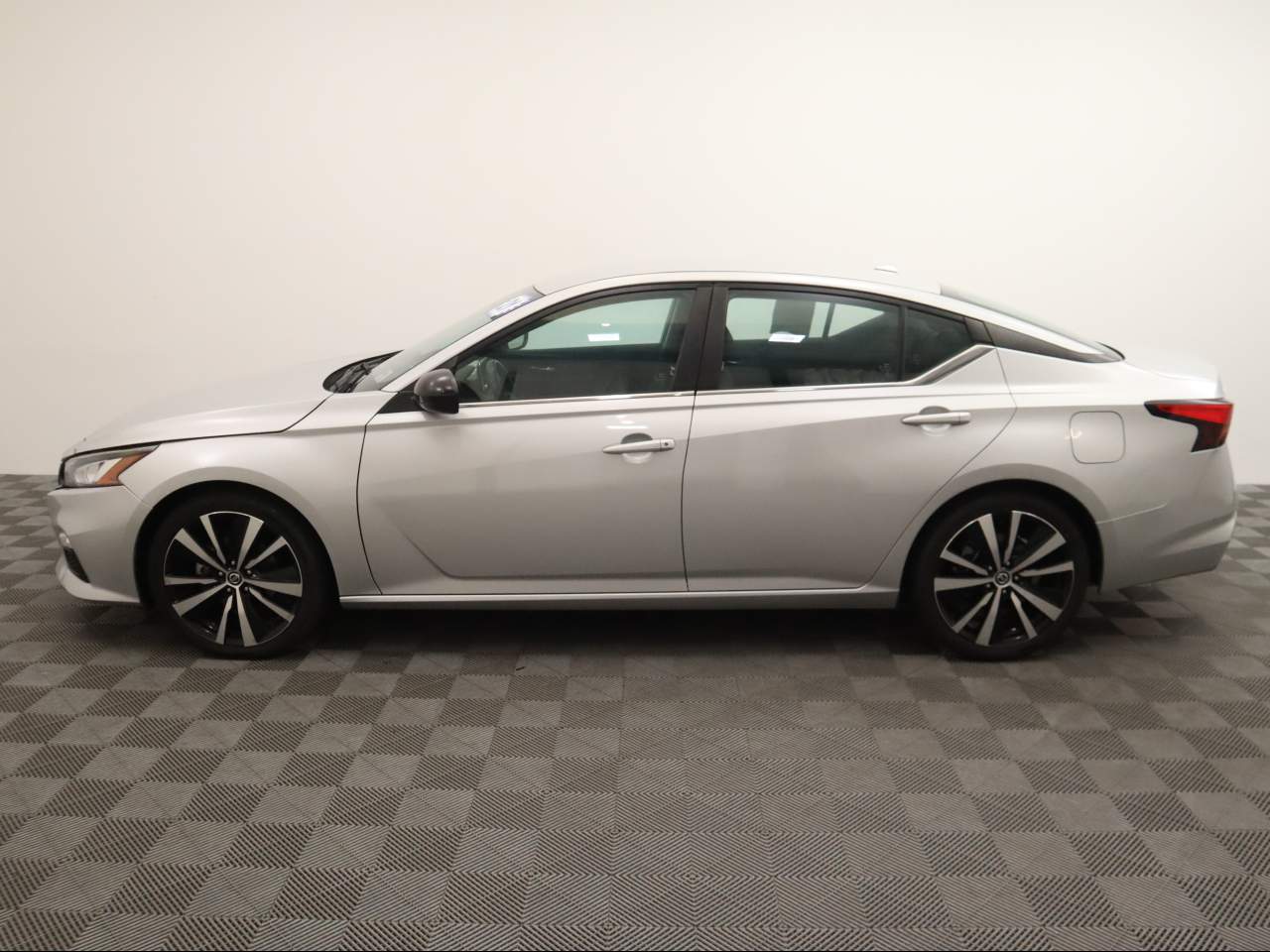 Used 2021 Nissan Altima SR with VIN 1N4BL4CV2MN338318 for sale in Yuma, AZ