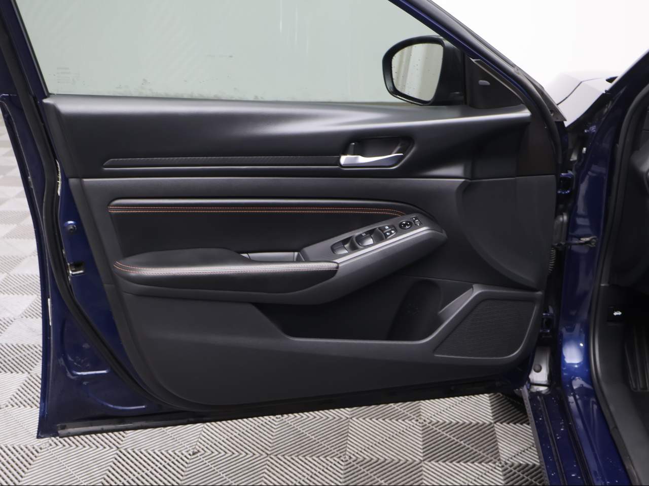 2022 Nissan Altima SR - Photo 7
