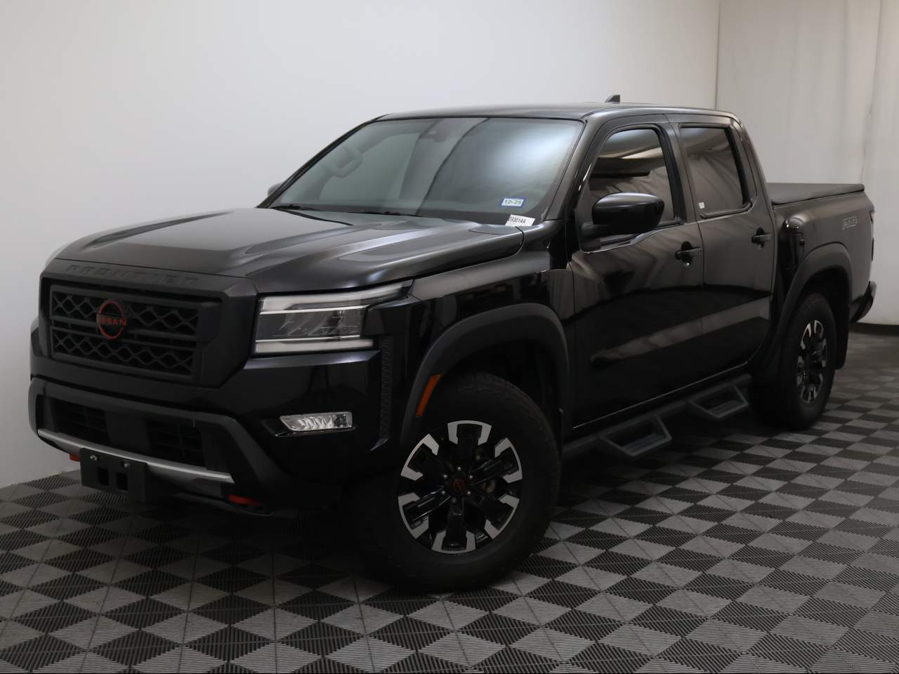 2023 Nissan Frontier PRO-4X Crew Cab