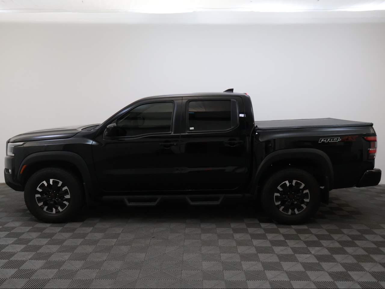 2023 Nissan Frontier PRO-4X Crew Cab