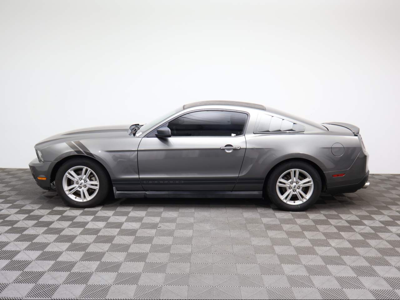 2011 Ford Mustang V6