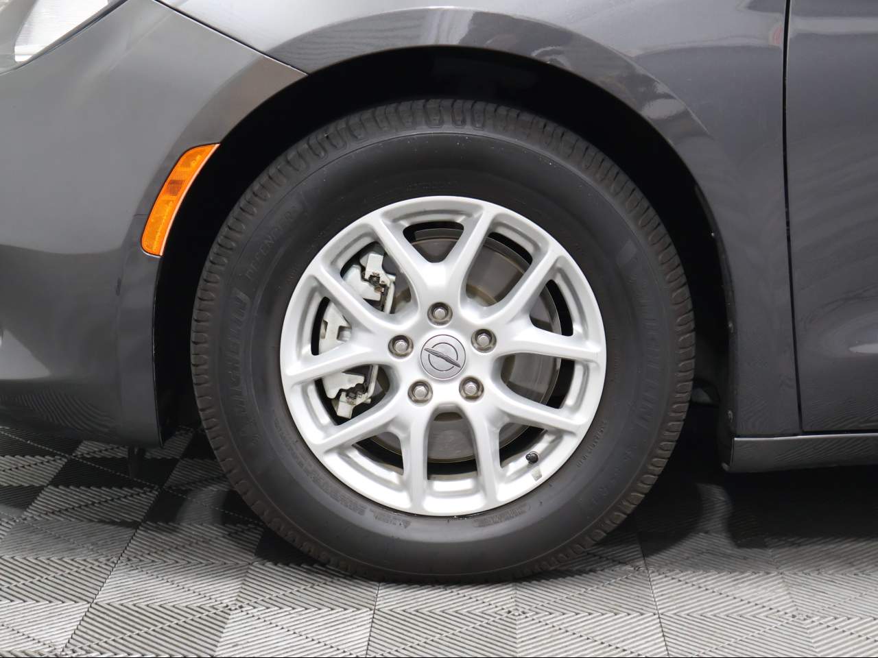 2022 Chrysler Voyager LX