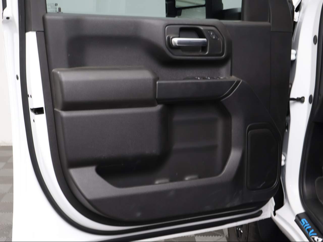 2025 Chevrolet Silverado 2500HD Custom - Photo 7