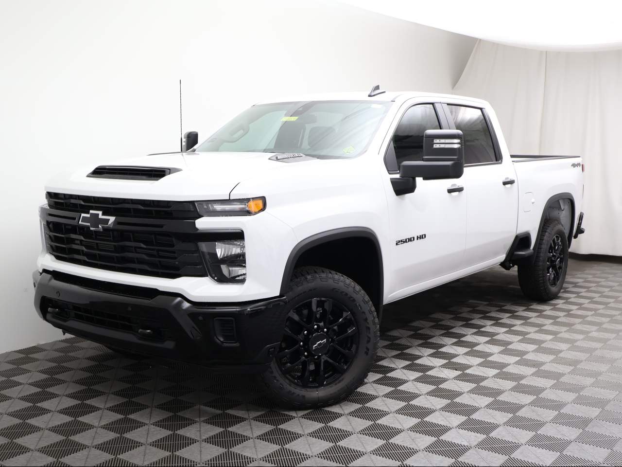 2025 Chevrolet Silverado 2500HD Crew Cab Custom 4WD