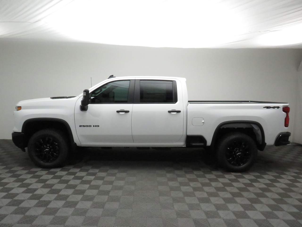 2025 Chevrolet Silverado 2500HD Crew Cab Custom 4WD
