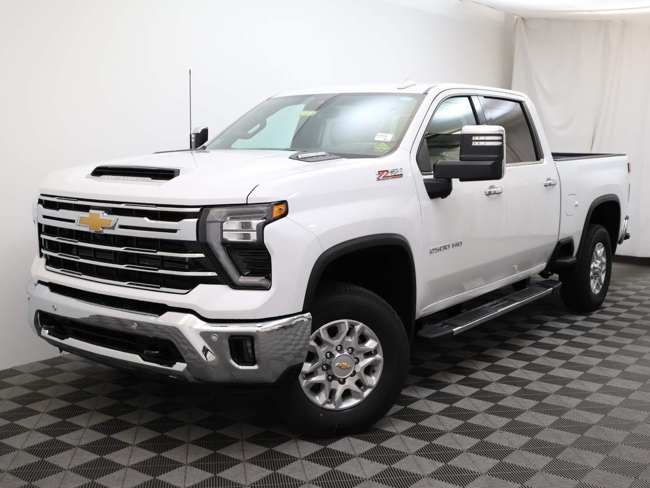 2025 Chevrolet Silverado 2500HD Crew Cab LTZ 4WD