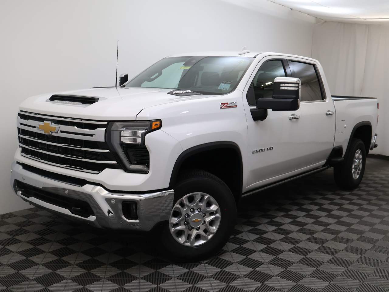 2025 Chevrolet Silverado 2500HD Crew Cab LTZ 4WD