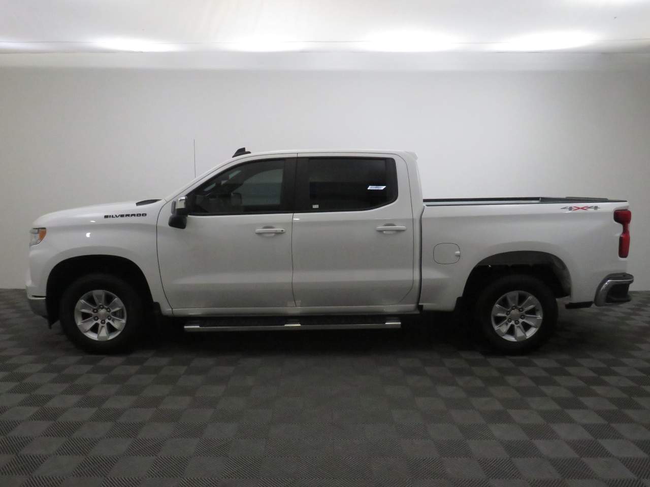 2024 Chevrolet Silverado 1500 LT Crew Cab