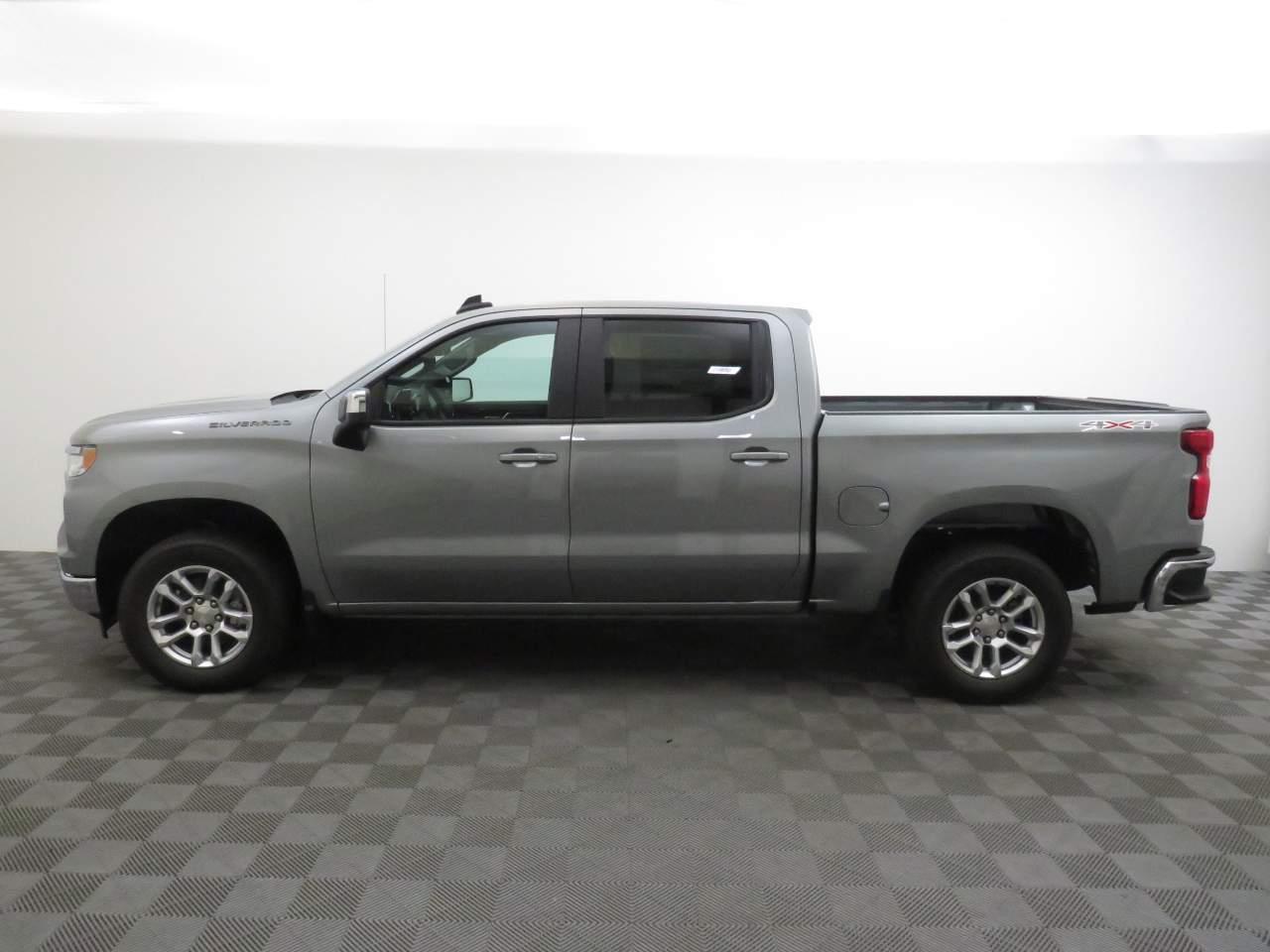 2024 Chevrolet Silverado 1500 Crew Cab 1LT 4WD