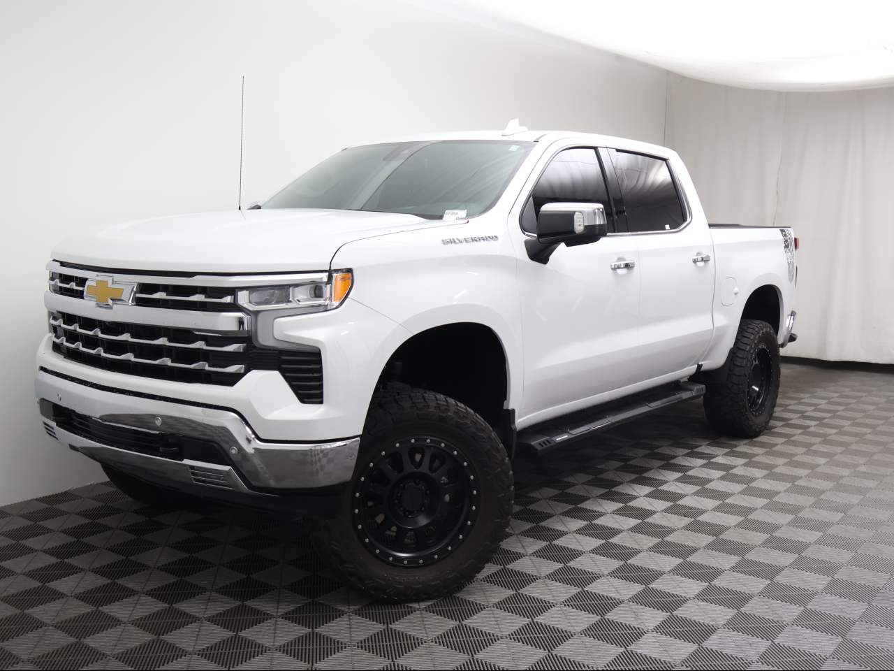 2023 Chevrolet Silverado 1500 LTZ Crew Cab