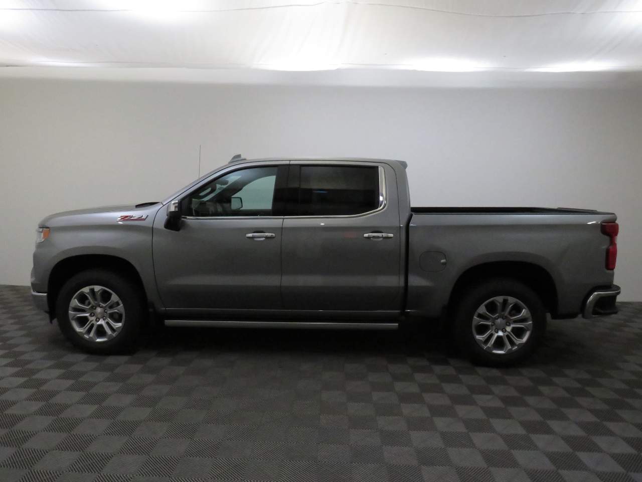 2025 Chevrolet Silverado 1500 Crew Cab LTZ 4WD