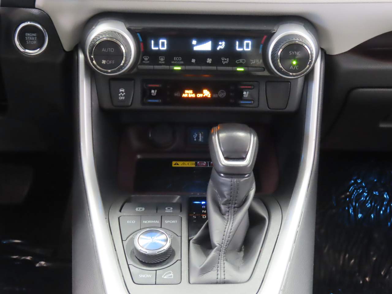 2023 Toyota RAV4 Limited - Photo 12