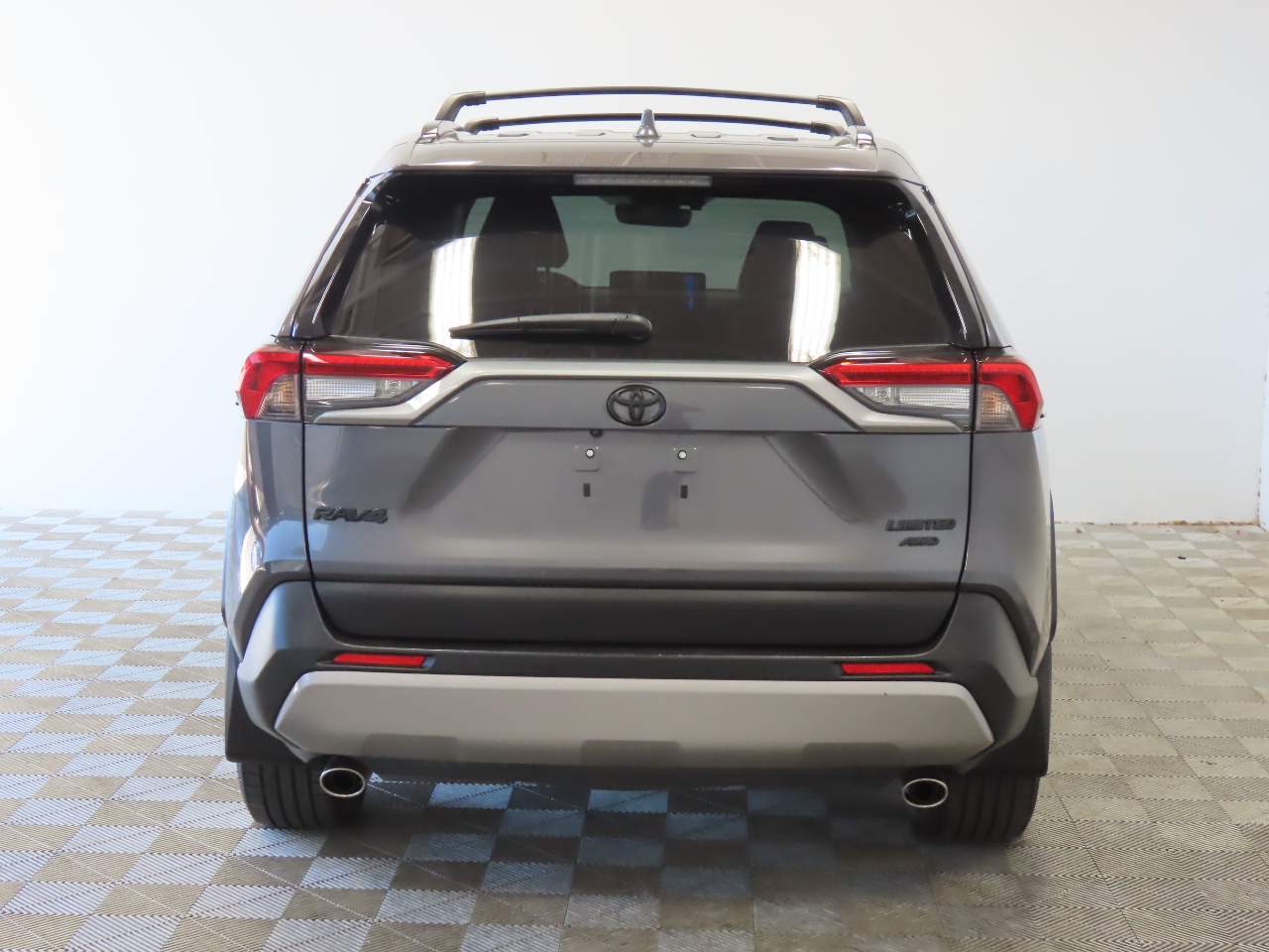 2023 Toyota RAV4 Limited - Photo 4