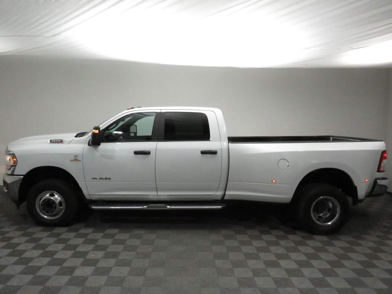 2024 Ram 3500 Big Horn Crew Cab
