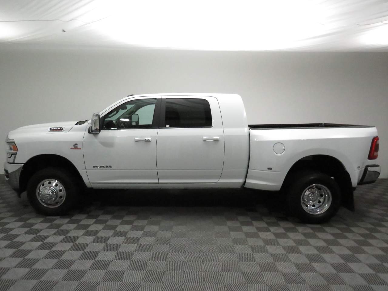 2024 Ram 3500 Laramie Crew Cab