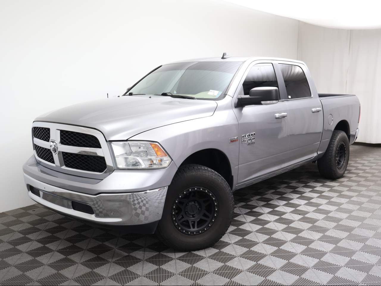 2020 Ram 1500 Classic SLT Crew Cab