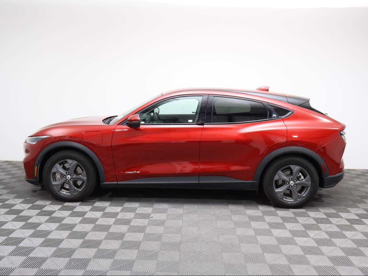 2022 Ford Mustang Mach-E Select