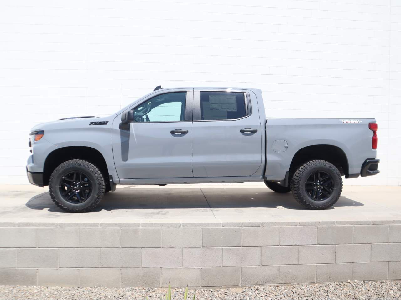 2024 Chevrolet Silverado 1500 Crew Cab Custom Trail Boss 4WD