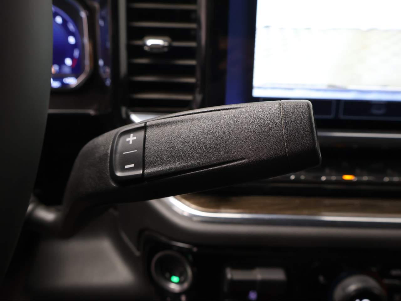 2024 Chevrolet Silverado 1500 LT Crew Cab