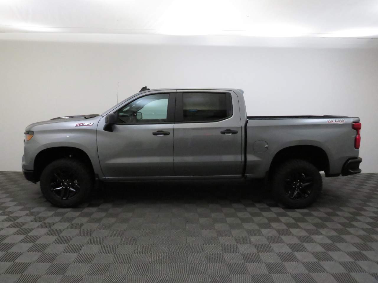 2025 Chevrolet Silverado 1500 Crew Cab Custom Trail Boss 4WD