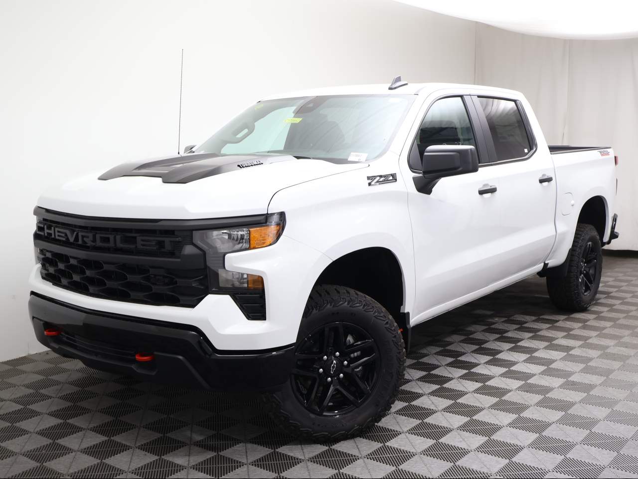 2026 Chevrolet Silverado 1500 Crew Cab Custom Trail Boss 4WD