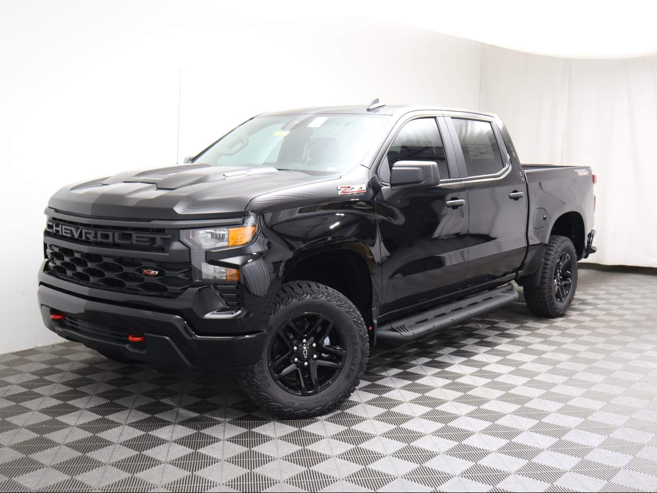 2026 Chevrolet Silverado 1500 Crew Cab Custom Trail Boss 4WD