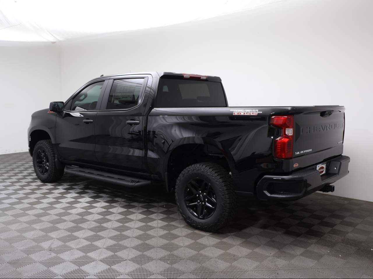 2026 Chevrolet Silverado 1500 Crew Cab Custom Trail Boss 4WD