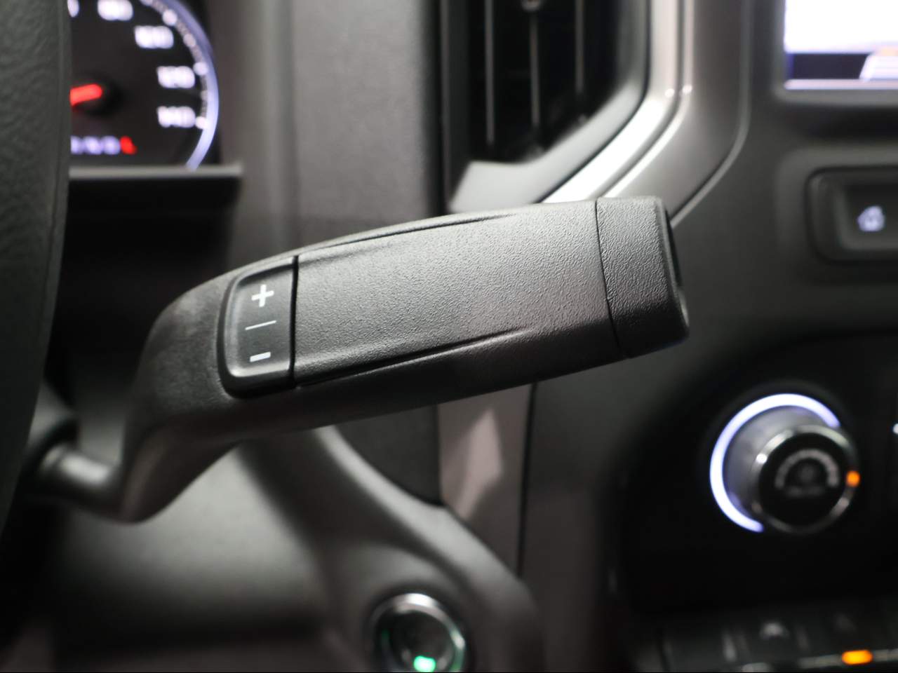 2026 Chevrolet Silverado 1500 Crew Cab Custom Trail Boss 4WD