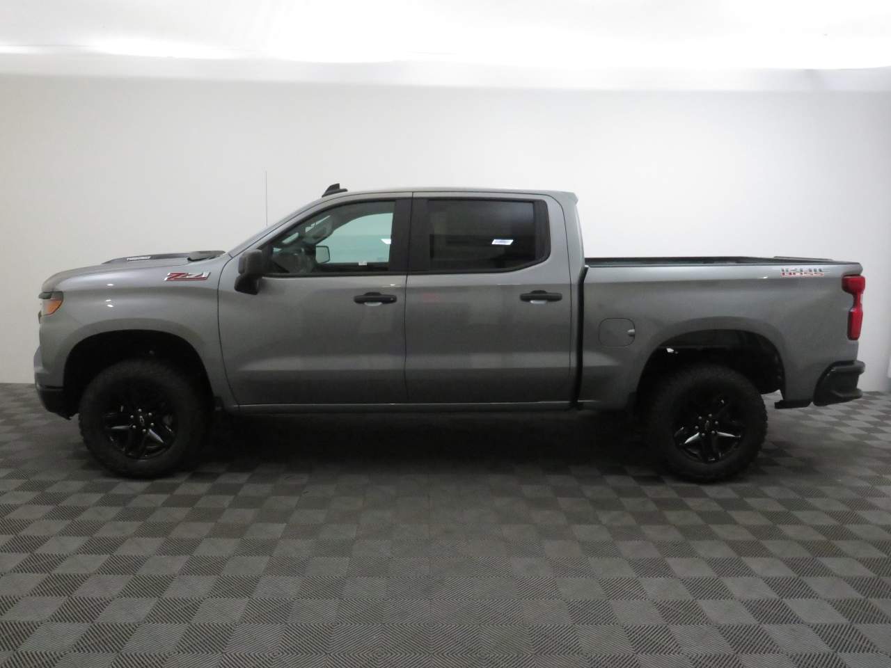 2025 Chevrolet Silverado 1500 Crew Cab Custom Trail Boss 4WD