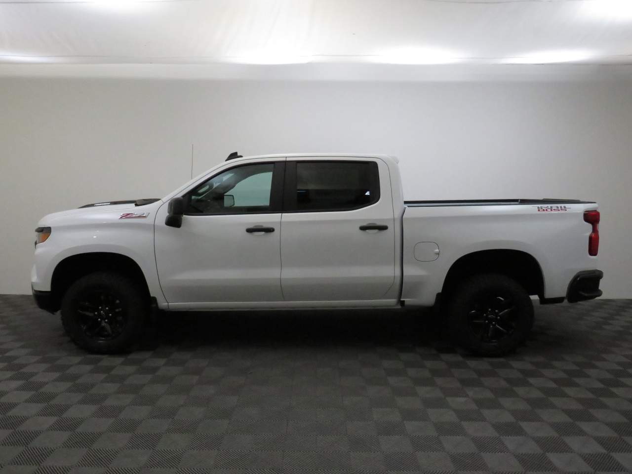 2025 Chevrolet Silverado 1500 Crew Cab Custom Trail Boss 4WD