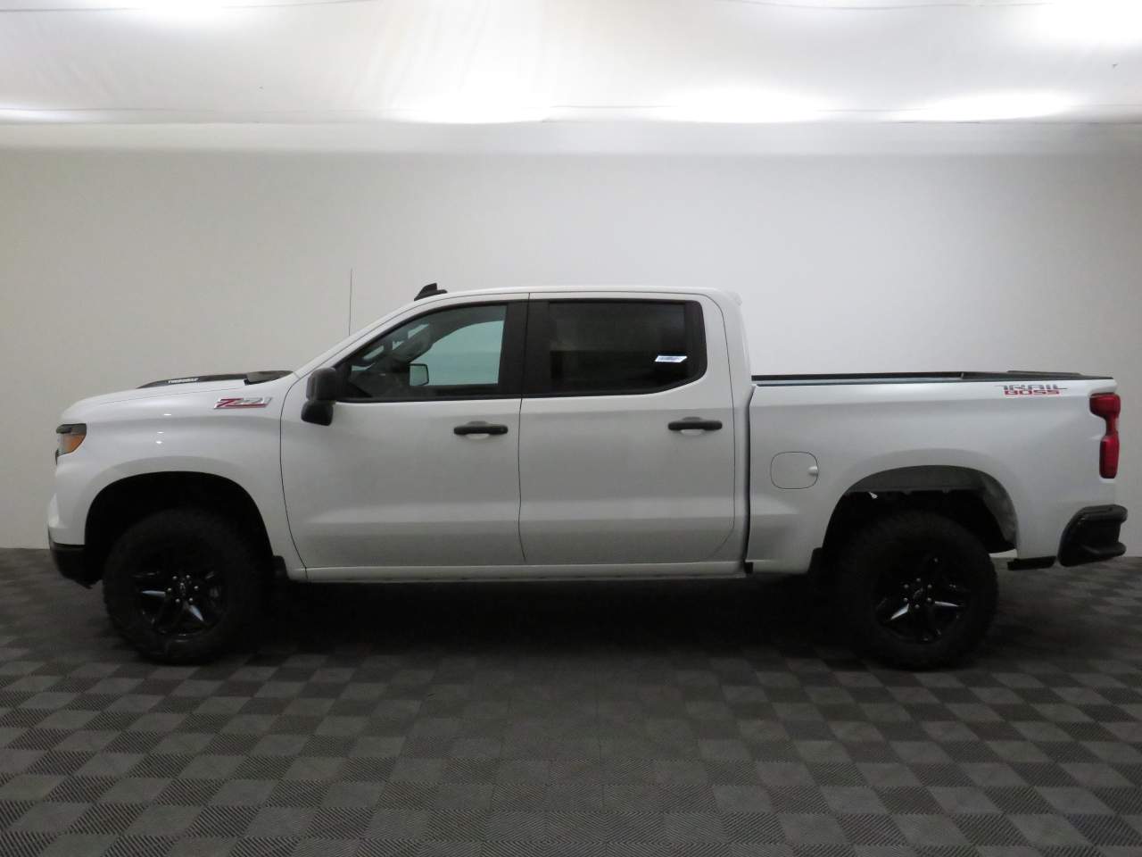 2025 Chevrolet Silverado 1500 Crew Cab Custom Trail Boss 4WD