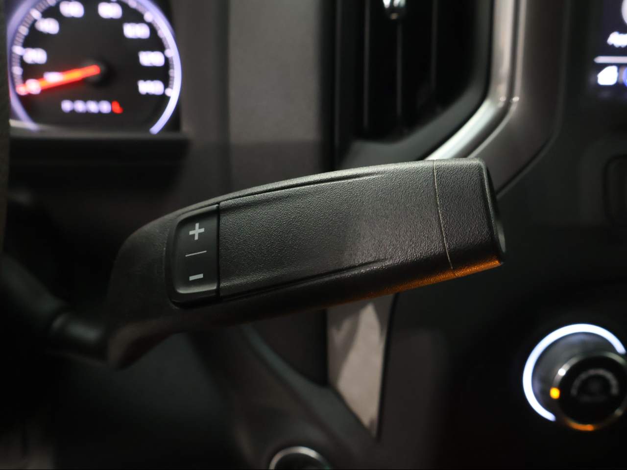 2023 Chevrolet Silverado 1500 Custom Trail Boss Crew Cab