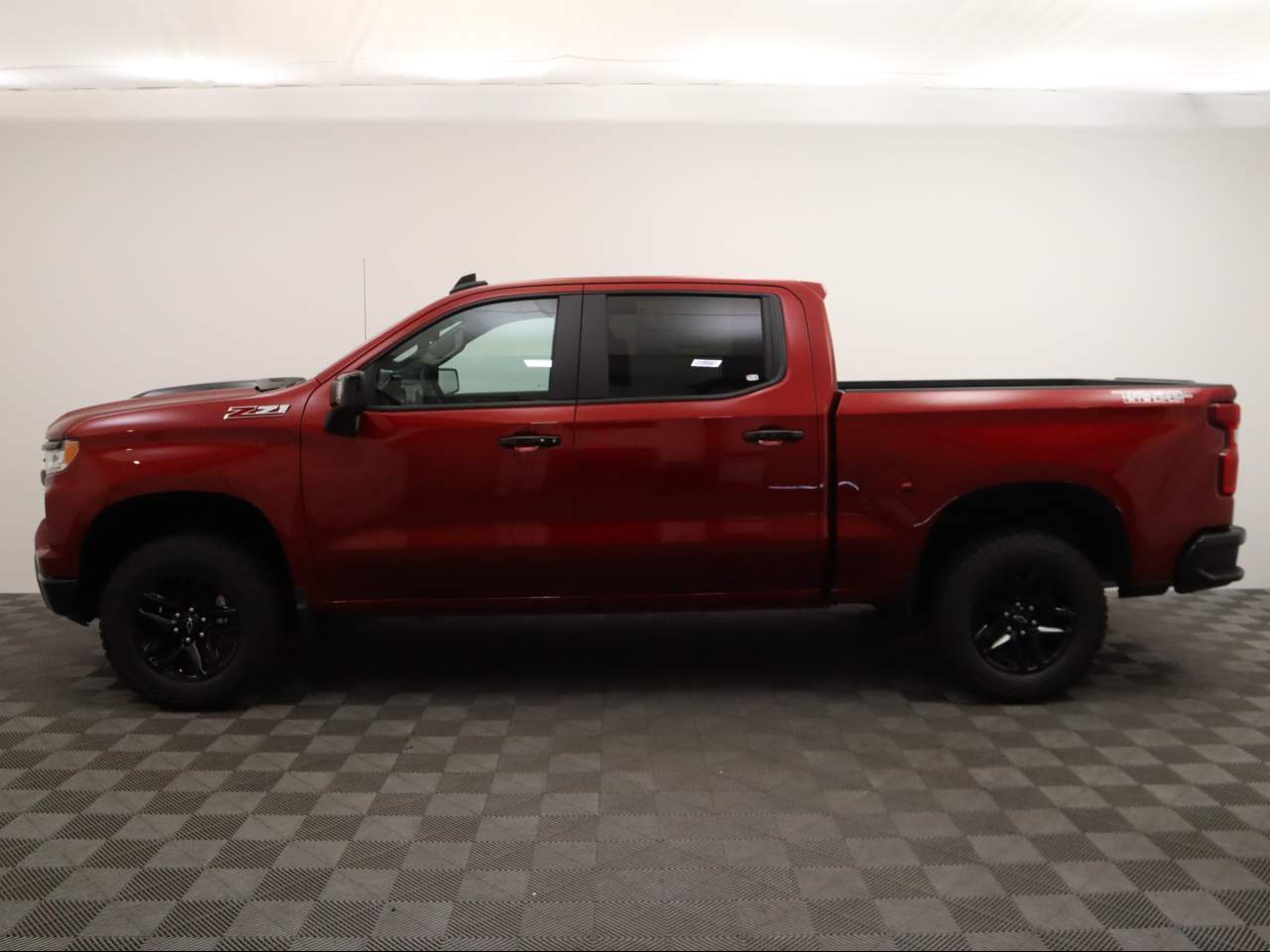 2024 Chevrolet Silverado 1500 Crew Cab 2LT Trail Boss 4WD