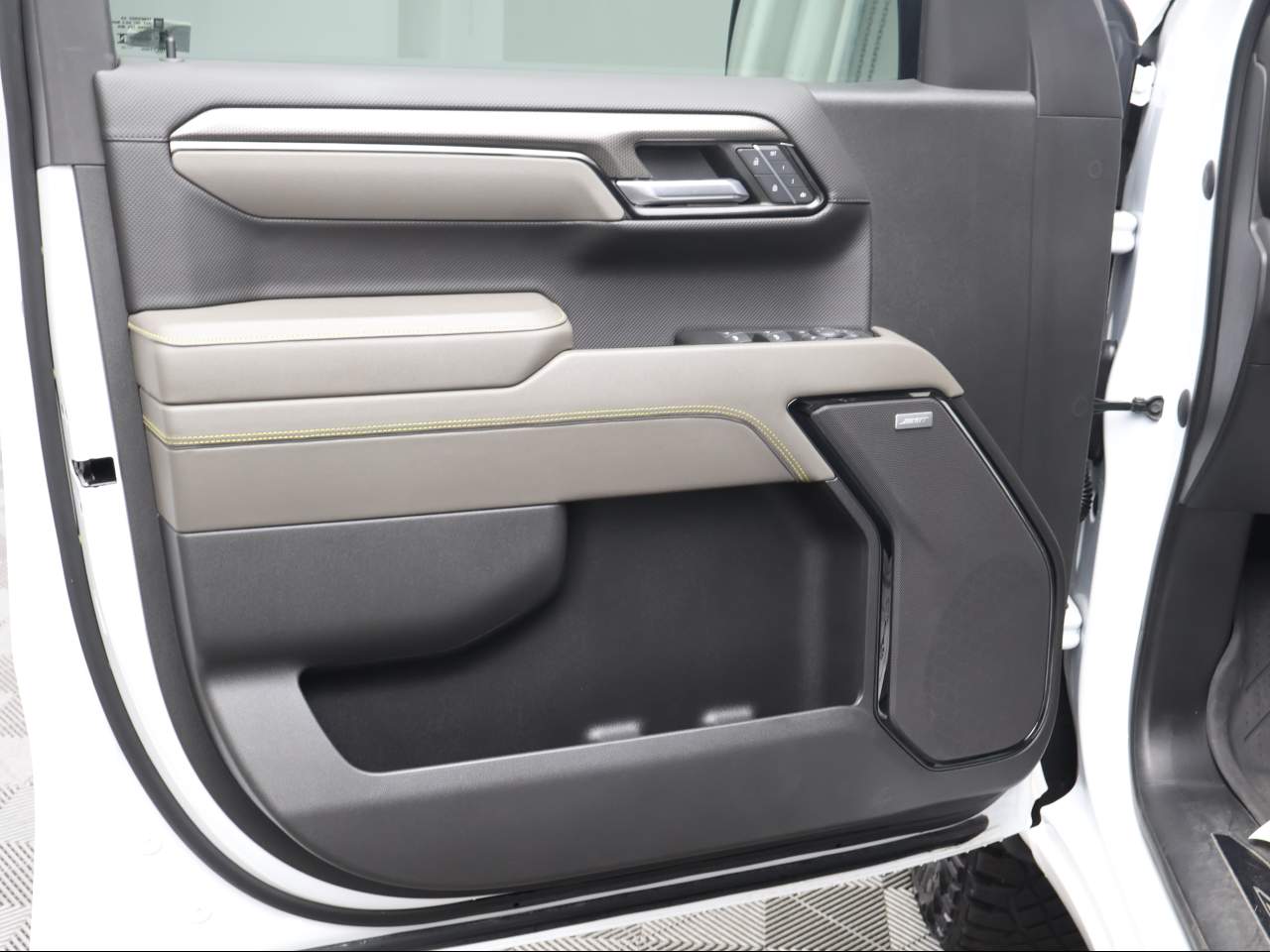 2023 Chevrolet Silverado 1500 ZR2 - Photo 6