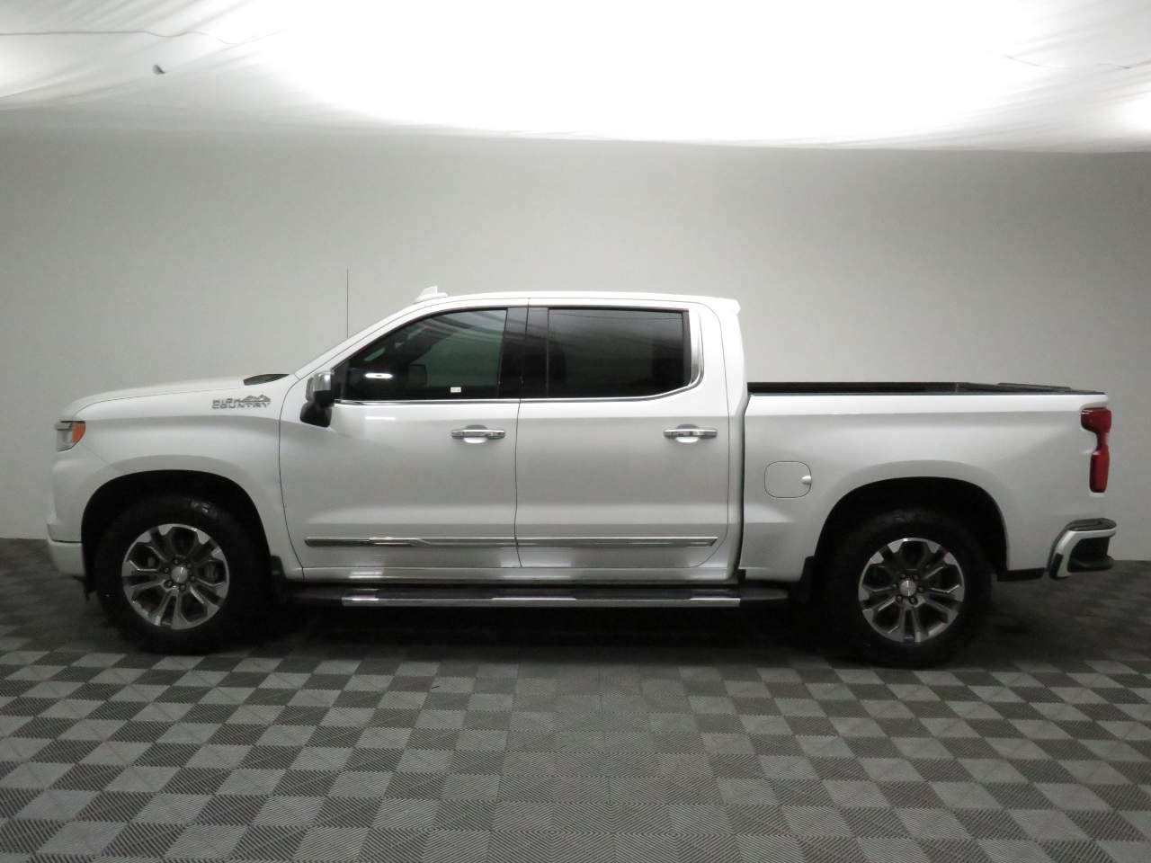 2022 Chevrolet Silverado 1500 High Country Crew Cab